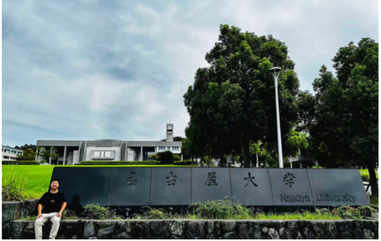 学生3.png
